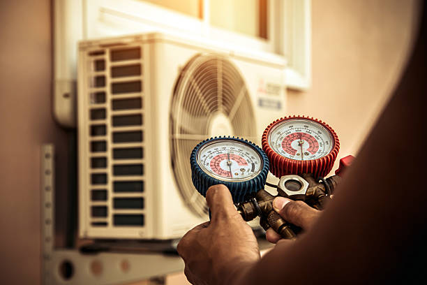 Professional Ductwork Repair technician working in Nappanee, IN